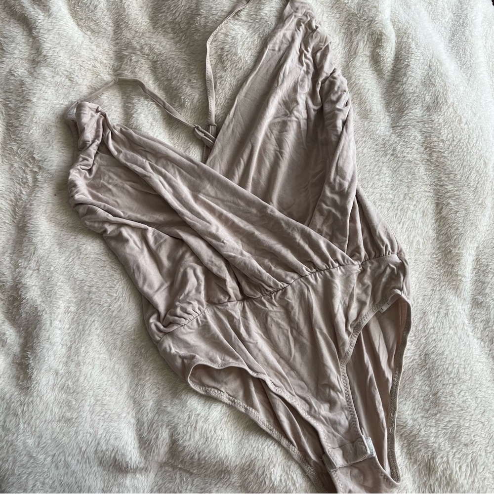 Kimchi Blue v-neck bodysuit